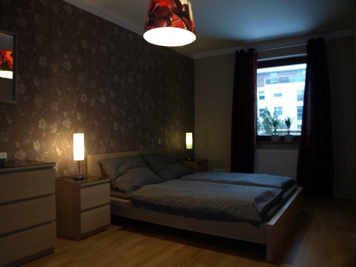 Apartament Przy Parku วรอตซวาฟ ภายนอก รูปภาพ