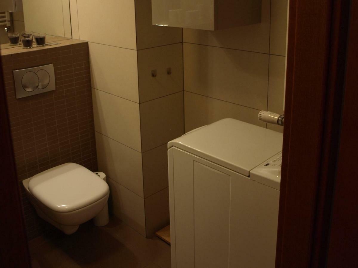 Apartament Przy Parku วรอตซวาฟ ภายนอก รูปภาพ
